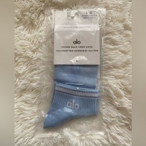 ALO Yoga Blue And White Half-Crew
Socks Unisex